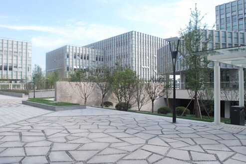 英国上市公司365数据中心建设工程收尾 搬迁及业务迁移工作顺利进行